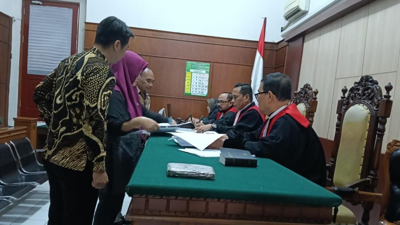 Manajemen CNN Indonesia tak Hadir: Sidang Perdana PHI Miftah Faridl Ditunda